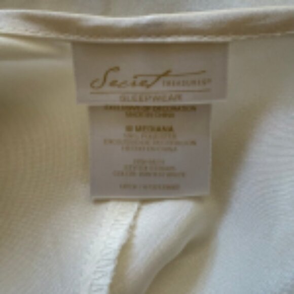 Secret Treasures Bodysuit Embroidered Ruffle Satin White Size Medium - Picture 11 of 11